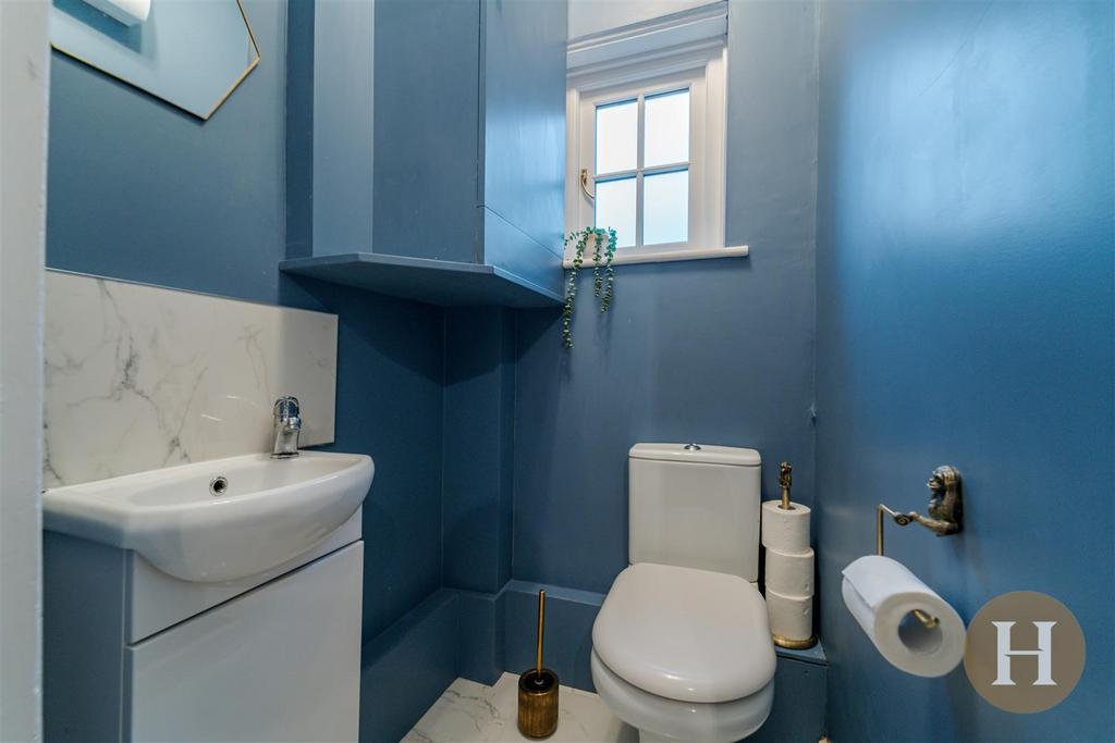 Guest Cloakroom