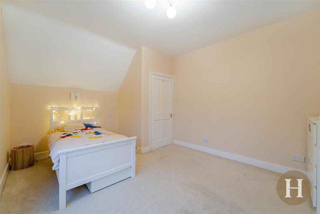 Hadleigh Estate Agents-27.jpg