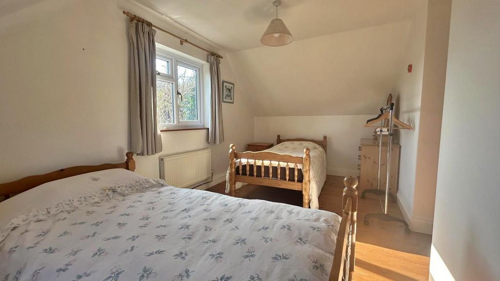 Bedroom 2.jpg