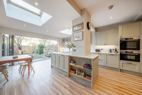 4 bedroom terraced house for sale, Kohat Road, Wimbledon, London, SW19