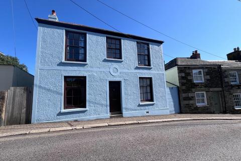 4 bedroom house to rent, Helston Road, Penryn