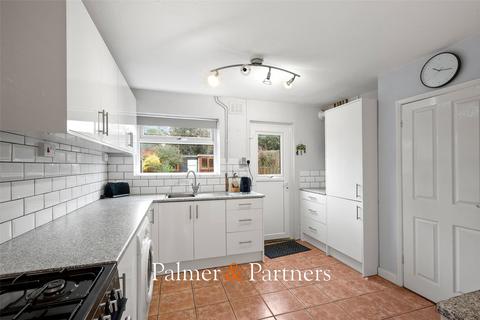 3 bedroom terraced house for sale, Pebmarsh Close, Blackheath, Colchester, Essex, CO2