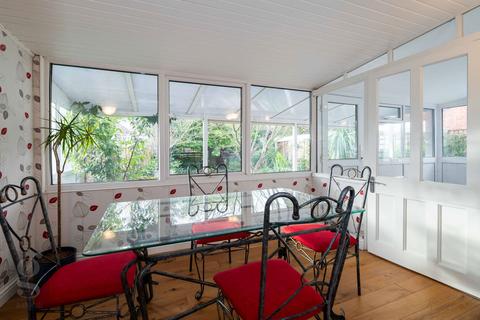 3 bedroom semi-detached house for sale, Penn Grove Road, Hereford