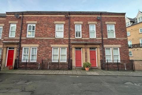 3 bedroom terraced house for sale, Middle Street, Tynemouth, Tyne & Wear, NE30 4ED