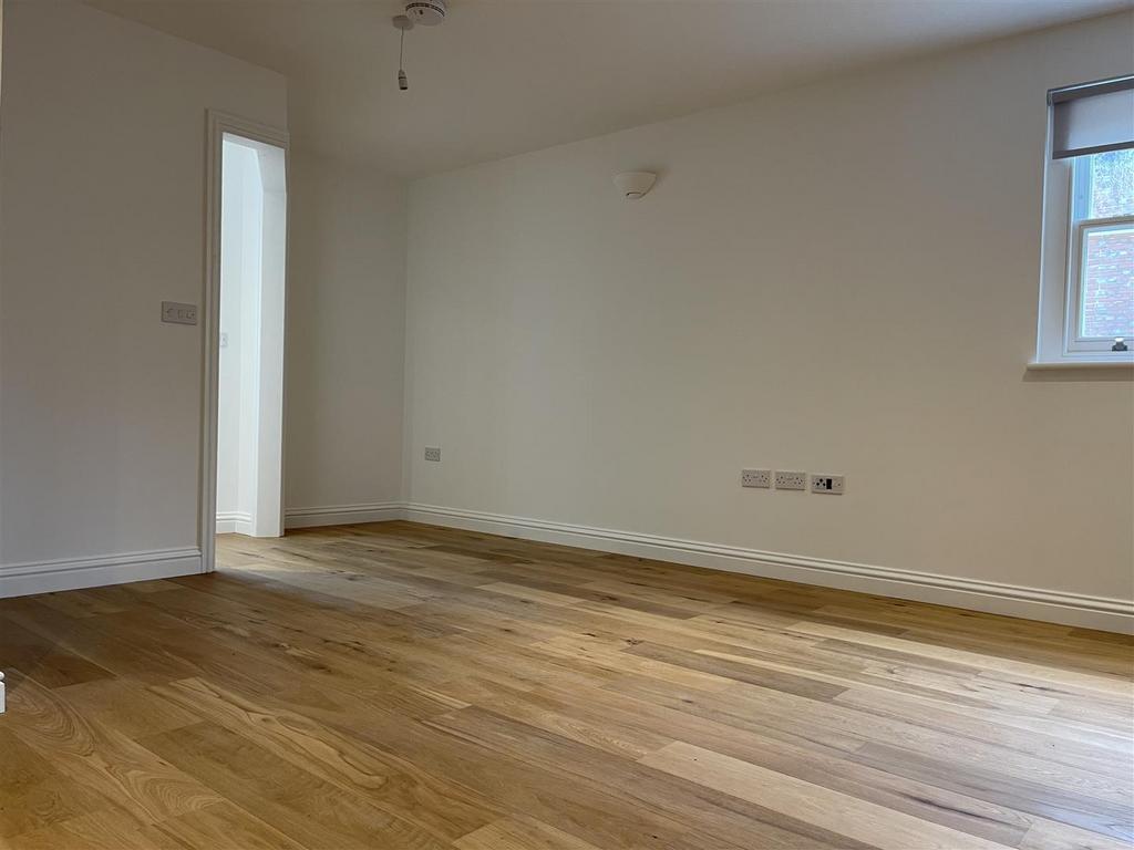 Living room 1.jpg