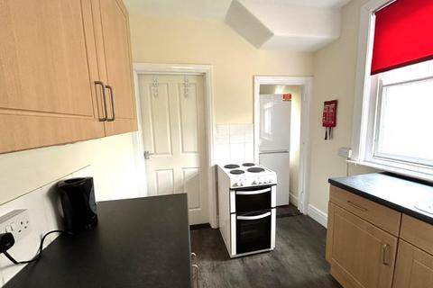 4 bedroom house to rent, Penrose Road, Falmouth