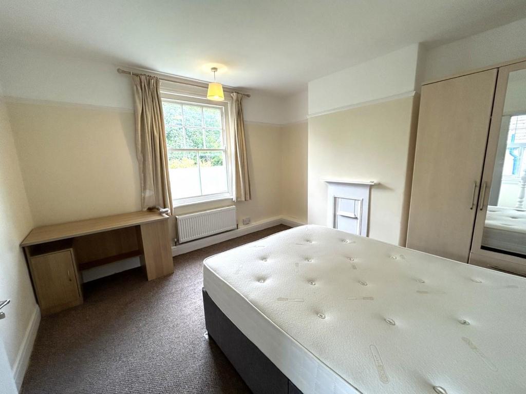 Bedroom 2.jpg