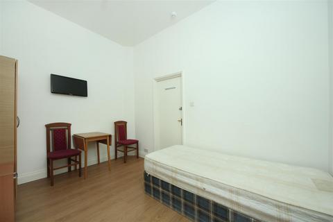 undefined, Uxbridge Road, W3