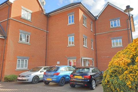 2 bedroom apartment to rent, Pashford Place, Ravenswood