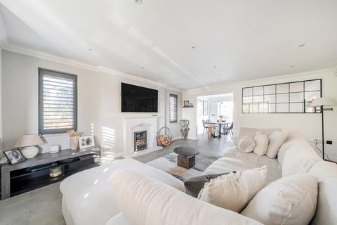 undefined, Portsmouth Road, Cobham, KT11