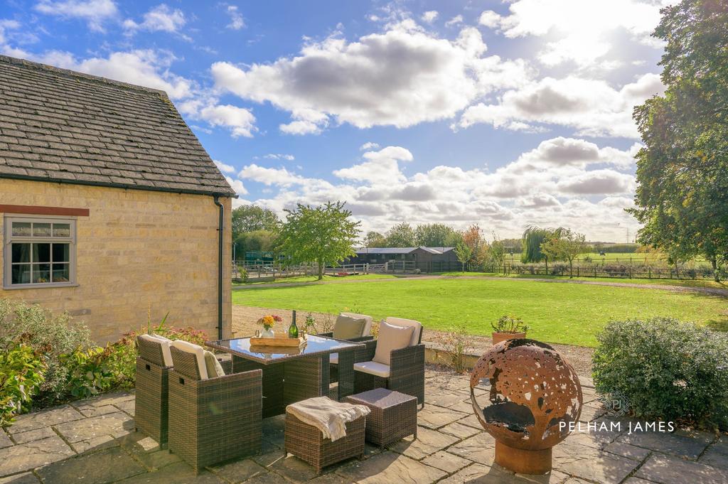 Terrace, Glen Lodge, Greatford