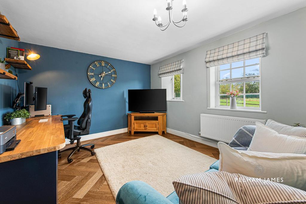 Snug, Glen Lodge, Greatford