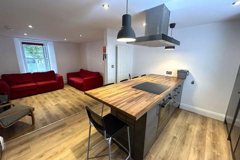 5 bedroom house to rent, Killigrew Street, Falmouth