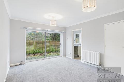 2 bedroom flat for sale, Brackendale, Hastings