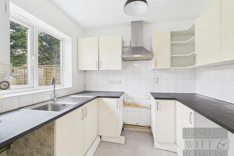 2 bedroom flat for sale, Brackendale, Hastings