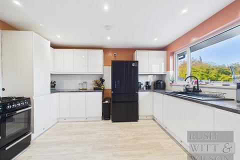 3 bedroom detached bungalow for sale, Friars Way, Hastings
