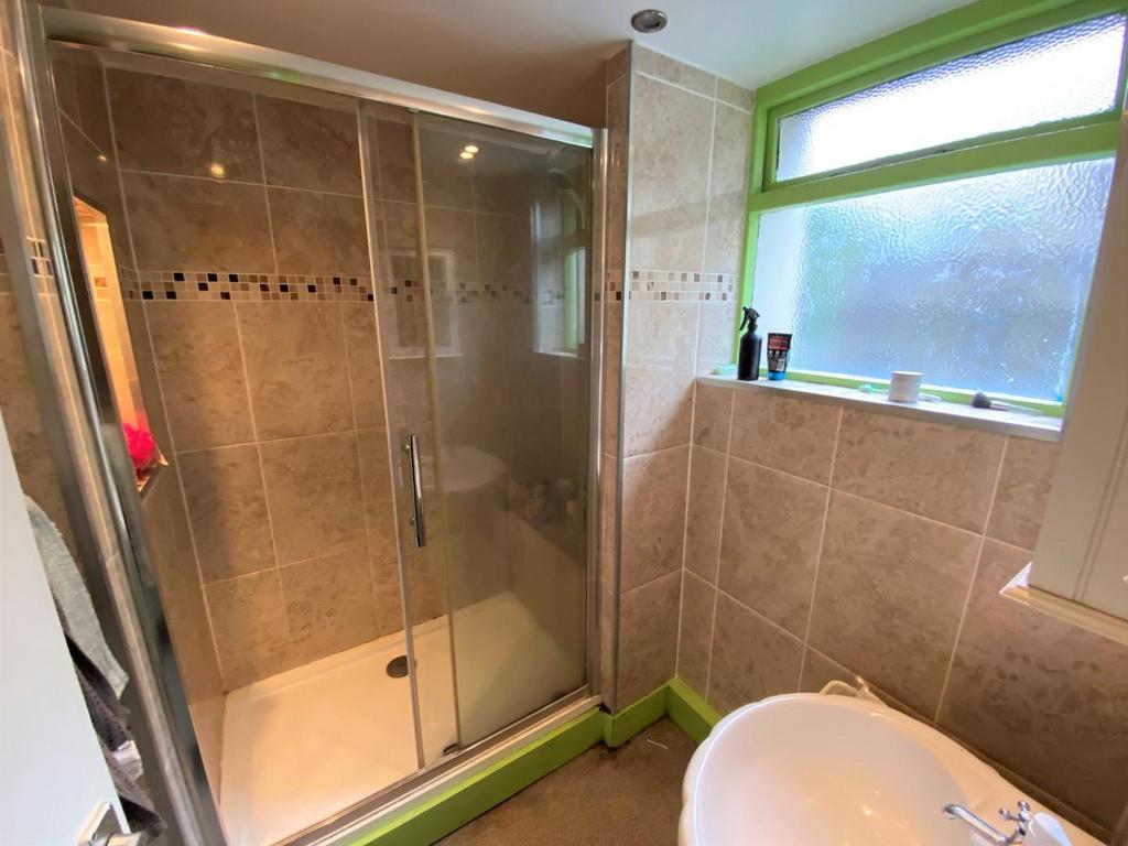 Shower Room.jpeg