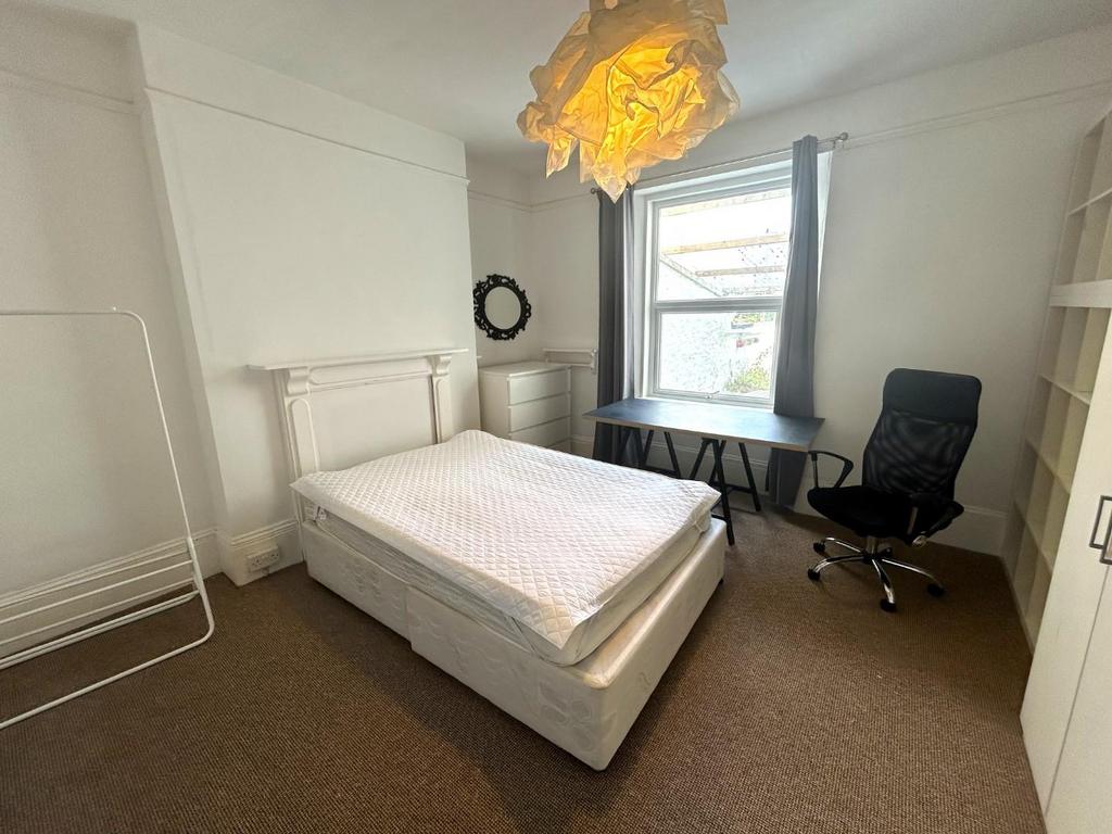 Bedroom 2 (option)
