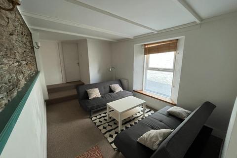 6 bedroom house to rent, Trelawney Road, Falmouth