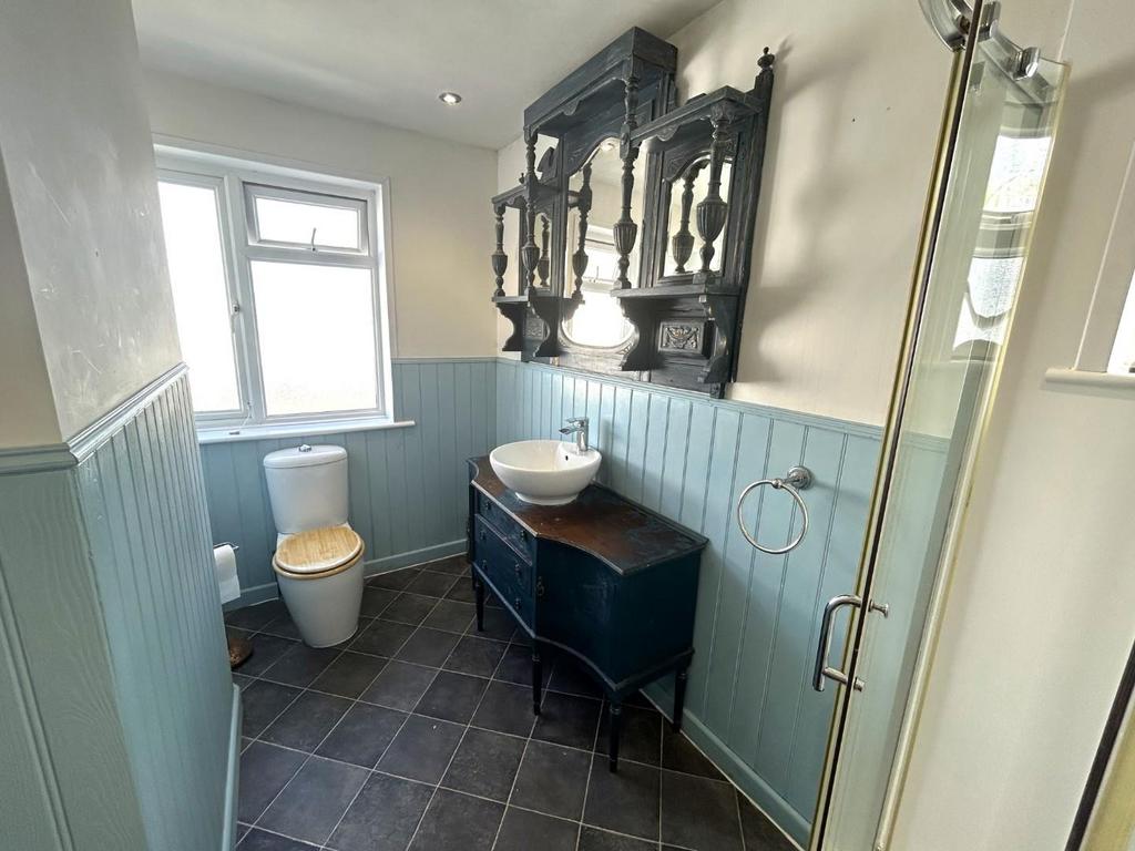 Bathroom 2