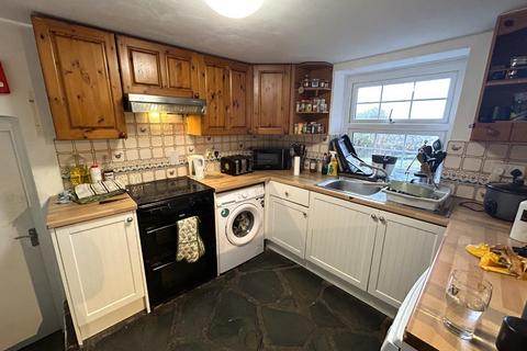 6 bedroom house to rent, Helston Road, Penryn