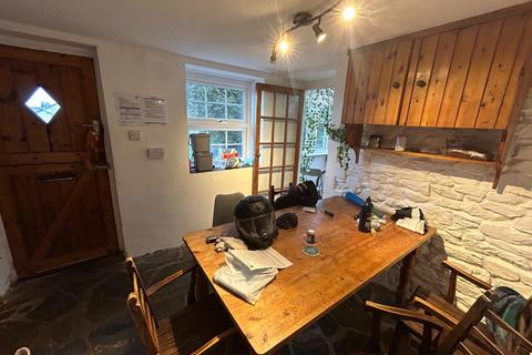 6 bedroom house to rent, Helston Road, Penryn