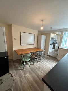6 bedroom house to rent, Wellington Terrace, Falmouth