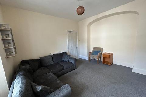 6 bedroom house to rent, Wellington Terrace, Falmouth