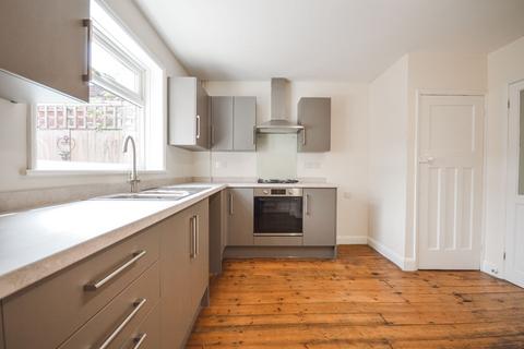 3 bedroom terraced house to rent, Dereham