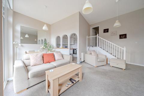 2 bedroom flat for sale, Alcantara Crescent, Ocean Village, Southampton, Hampshire, SO14