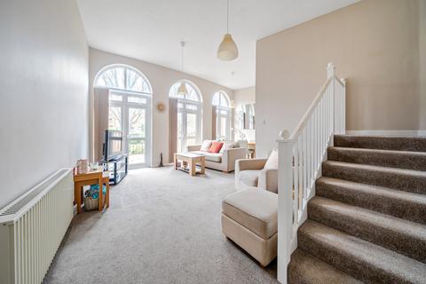 2 bedroom flat for sale, Alcantara Crescent, Ocean Village, Southampton, Hampshire, SO14
