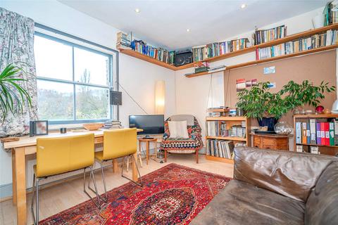 3 bedroom apartment for sale, North View Road, London, N8