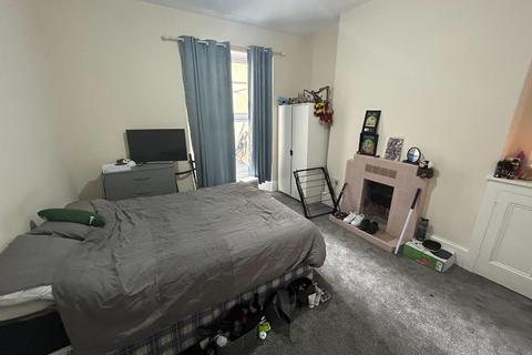 6 bedroom house to rent, Trelawney Road, Falmouth
