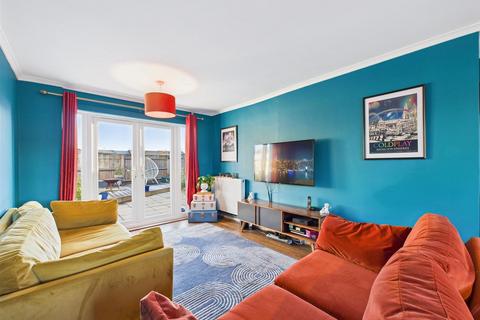 3 bedroom end of terrace house for sale, Barnard Crescent, Aylesbury HP21