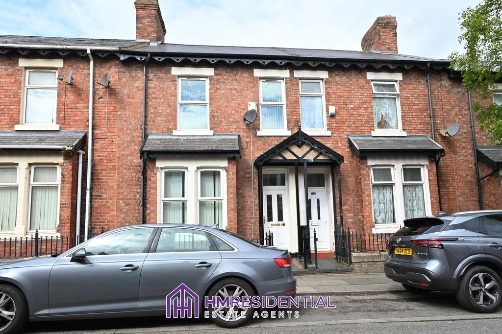 3 bedroom Terraced House For Rent on Croydon Road
