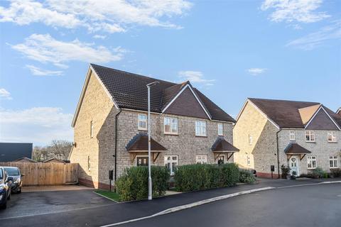 Threadneedle Street, Patterdown, Chippenham