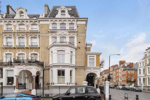 Flat for sale, Redcliffe Square, London, SW10