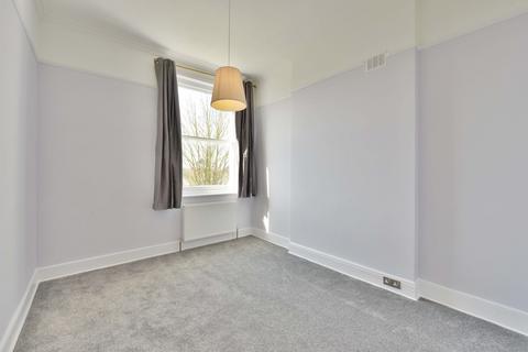 2 bedroom flat to rent, Chichele Mansions, Chichele Road, Cricklewood, London, NW2