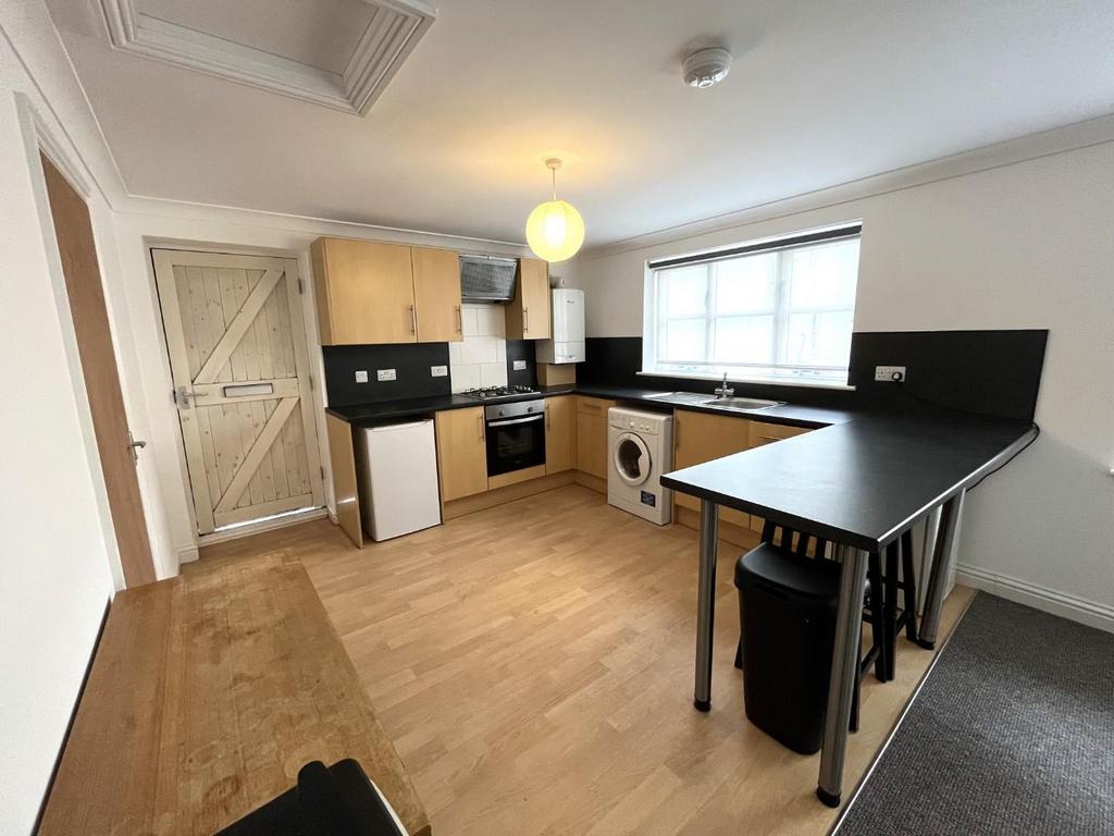 Kitchen 2.JPG