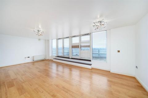 2 bedroom flat for sale, Station Road, Edgware HA8