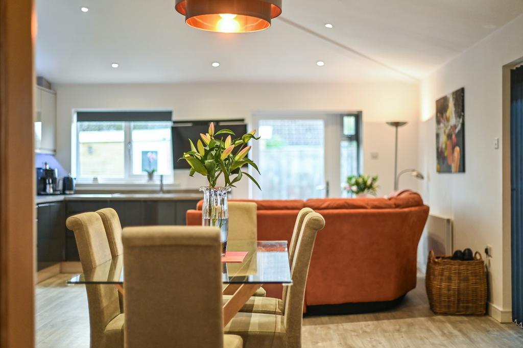 Living/kitchen/dining area