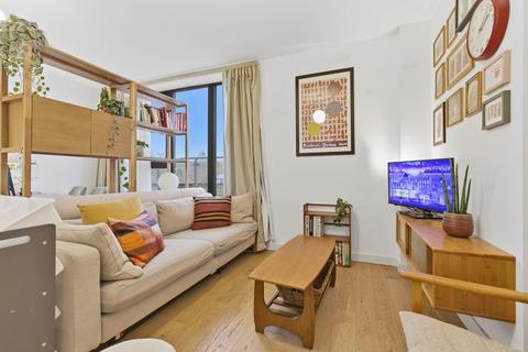 2 bedroom flat for sale, Papermill Place, London E17