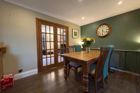 4 bedroom detached house for sale, 4 Meadow Court, Scruton, Northallerton