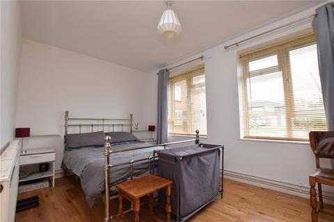 2 bedroom apartment to rent, Longbridge Road, Barking, IG11