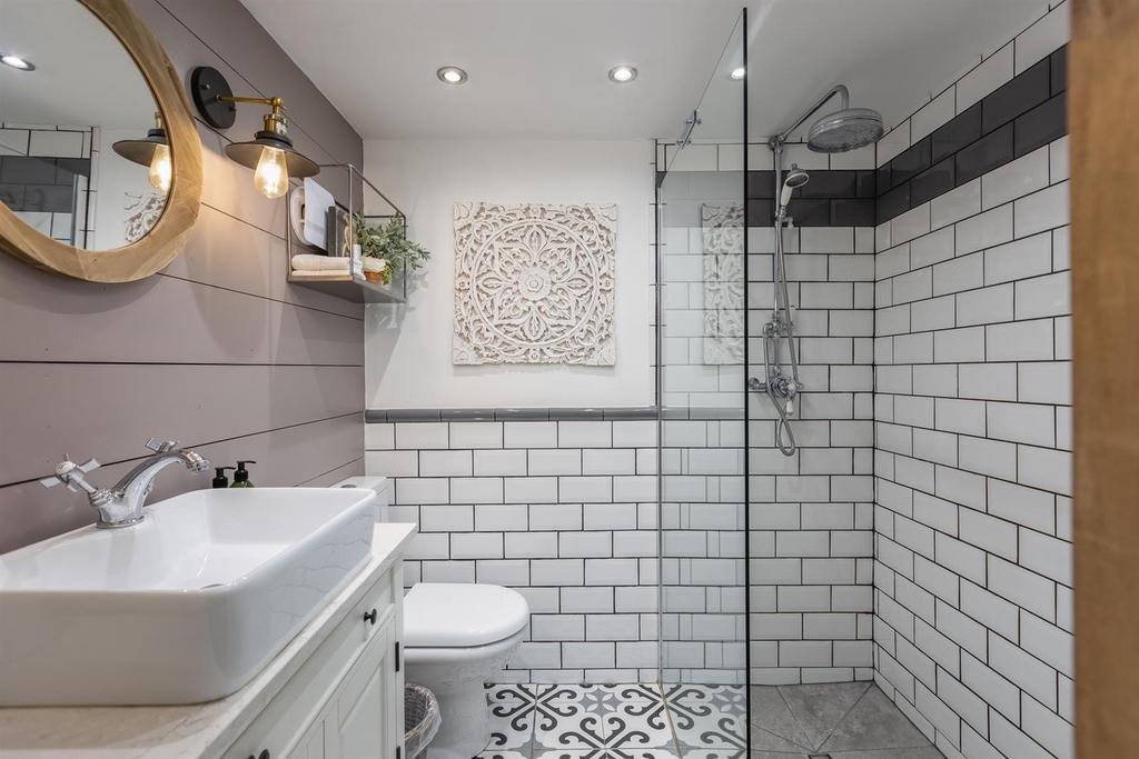 Cottage - Bathroom