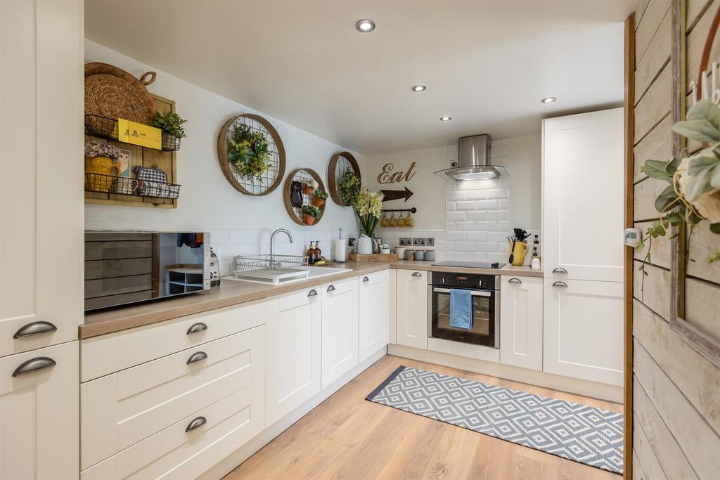 Cottage - Kitchen