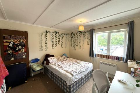 3 bedroom flat to rent, Quarry Hill, Falmouth