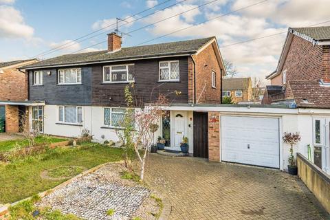 3 bedroom semi-detached house for sale, Oakhall Drive, Sunbury-On-Thames TW16