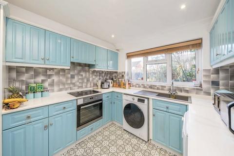 3 bedroom semi-detached house for sale, Oakhall Drive, Sunbury-On-Thames TW16