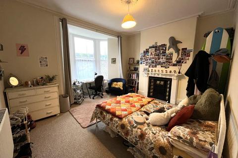 2 bedroom flat to rent, Marlborough Road, Falmouth